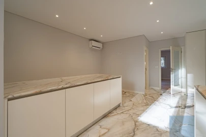 Apartamento T3 para Venda em Aldoar, Foz do Douro e Nevogilde