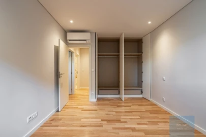Apartamento T3 para Venda em Aldoar, Foz do Douro e Nevogilde