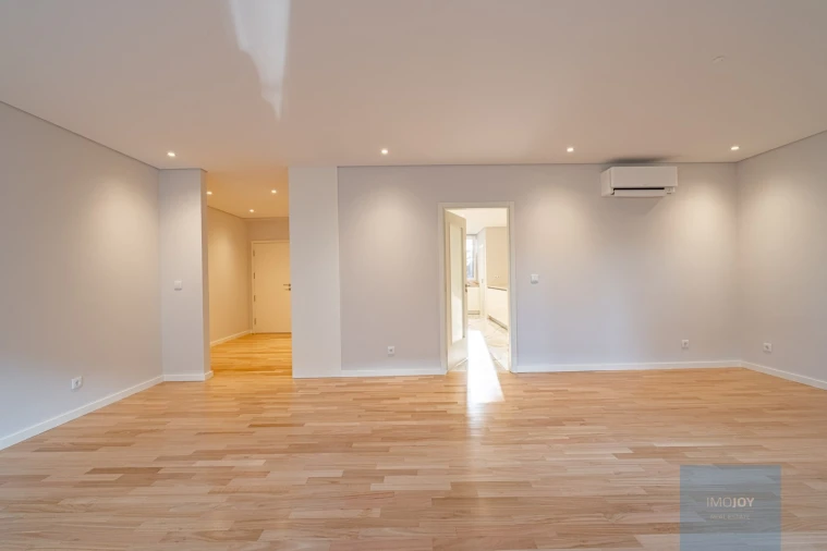 Apartamento T3 para Venda em Aldoar, Foz do Douro e Nevogilde Foto 4