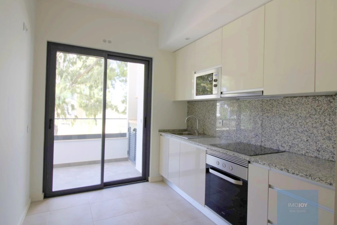 Apartamento T4 para Venda em Portimão Foto 8