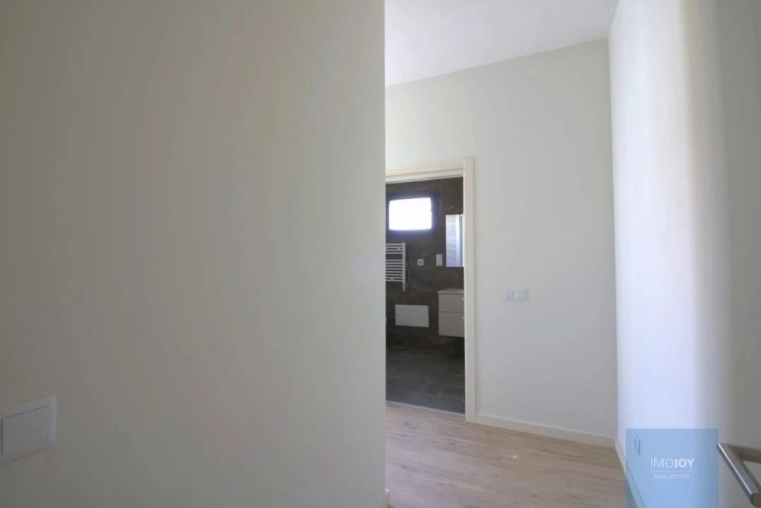 Apartamento T4 para Venda em Portimão Foto 14