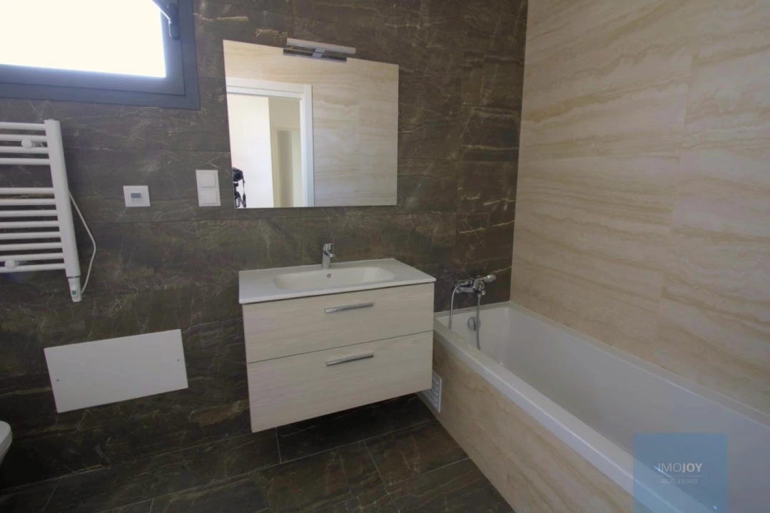 Apartamento T4 para Venda em Portimão Foto 16