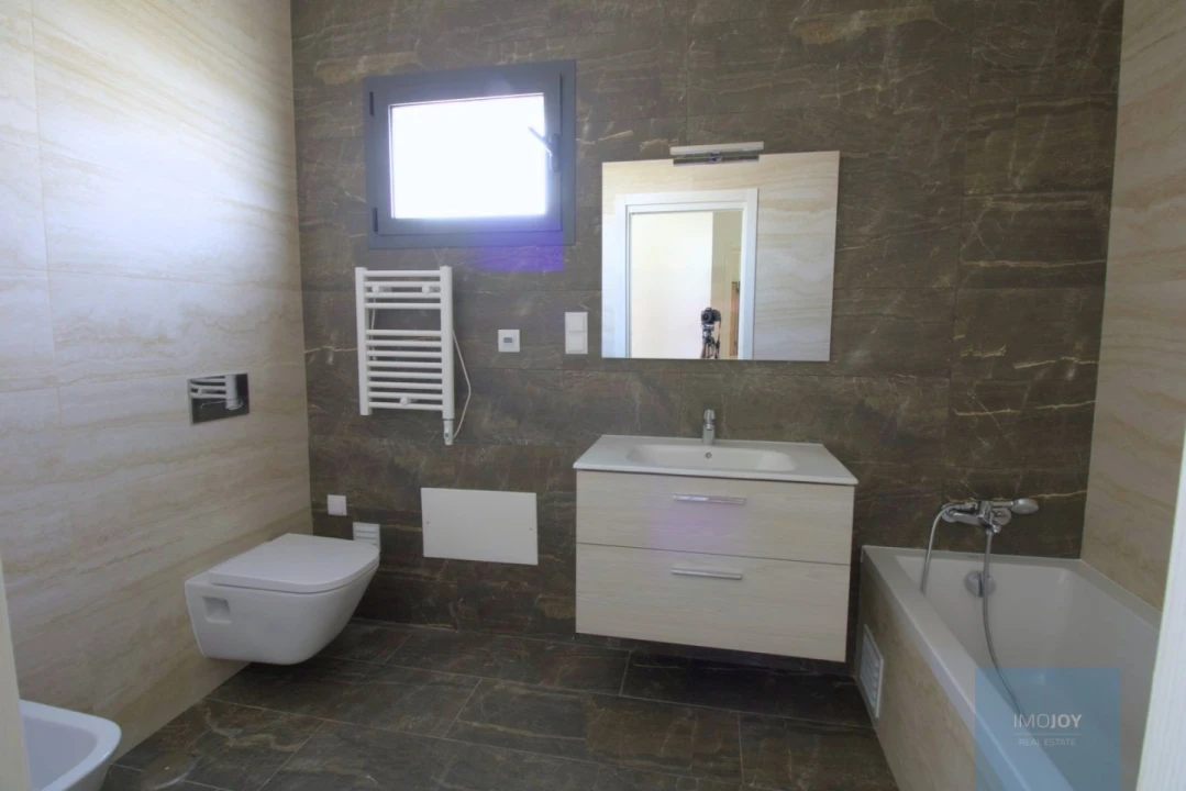 Apartamento T4 para Venda em Portimão Foto 18