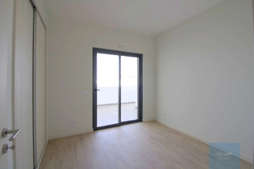 Apartamento T4 para Venda em Portimão Foto 19