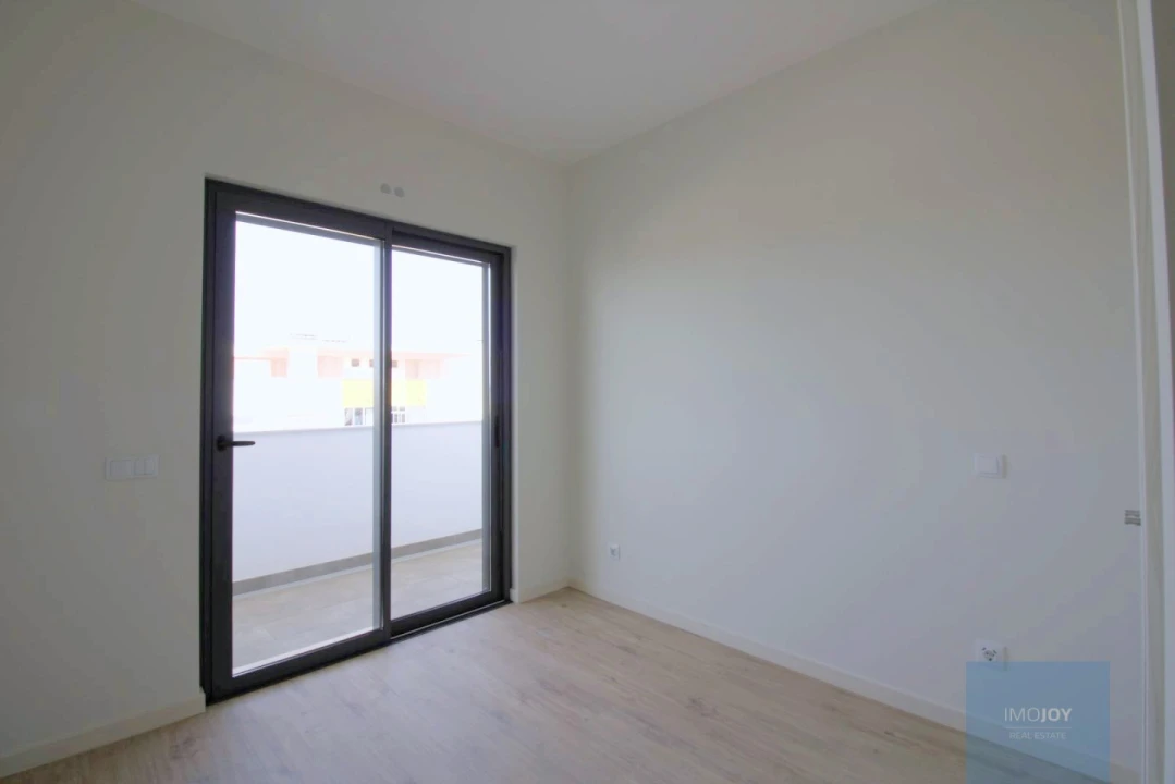 Apartamento T4 para Venda em Portimão Foto 26