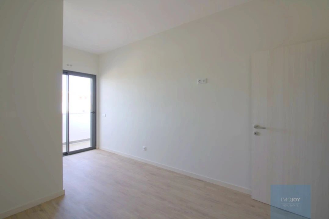 Apartamento T4 para Venda em Portimão Foto 28