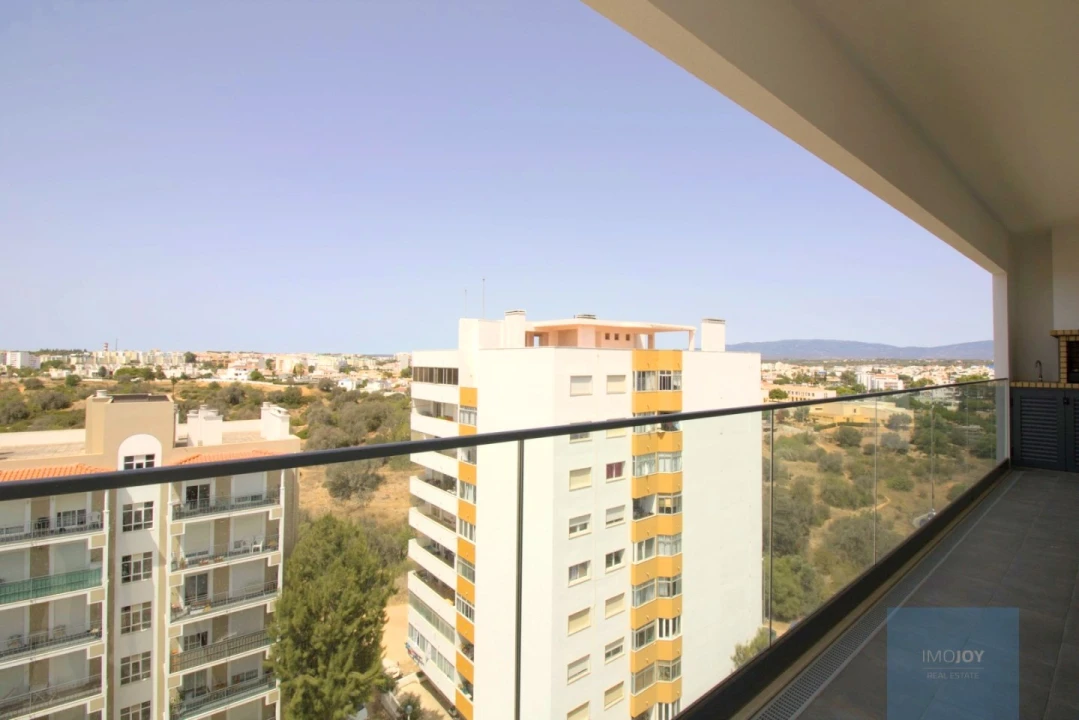 Apartamento T4 para Venda em Portimão Foto 47