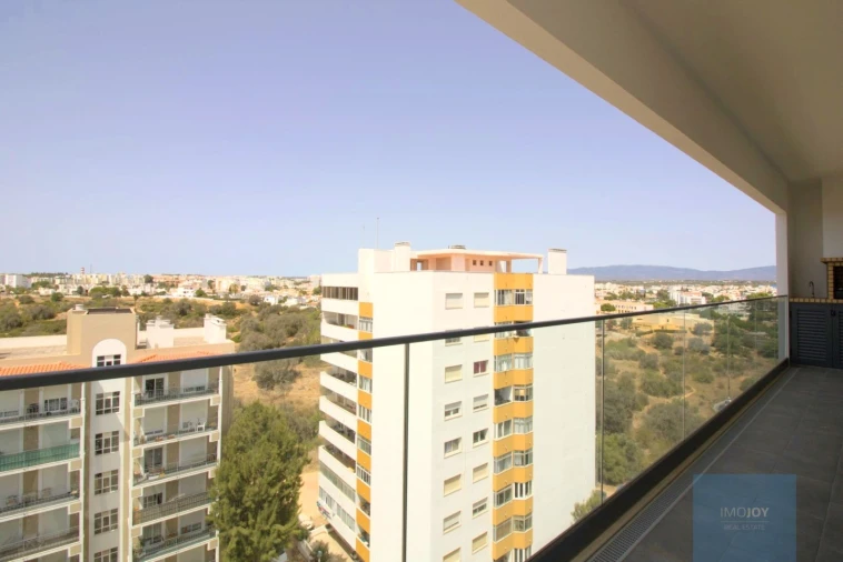 Apartamento T4 para Venda em Portimão Foto 47