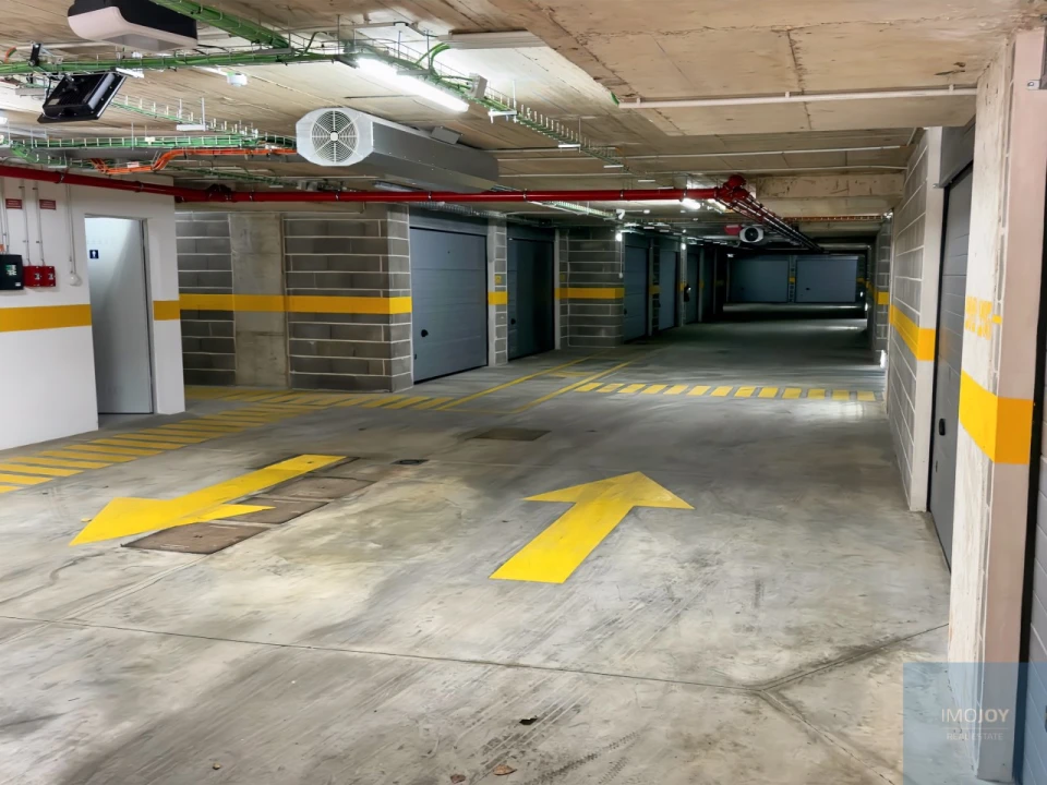 Garagem para Arrendamento em Portimão Foto 9