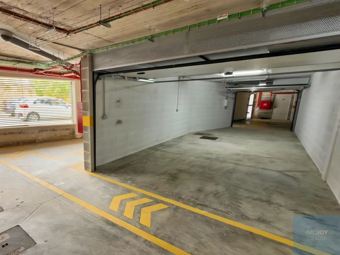 Garagem para Arrendamento em Portimão Foto 5