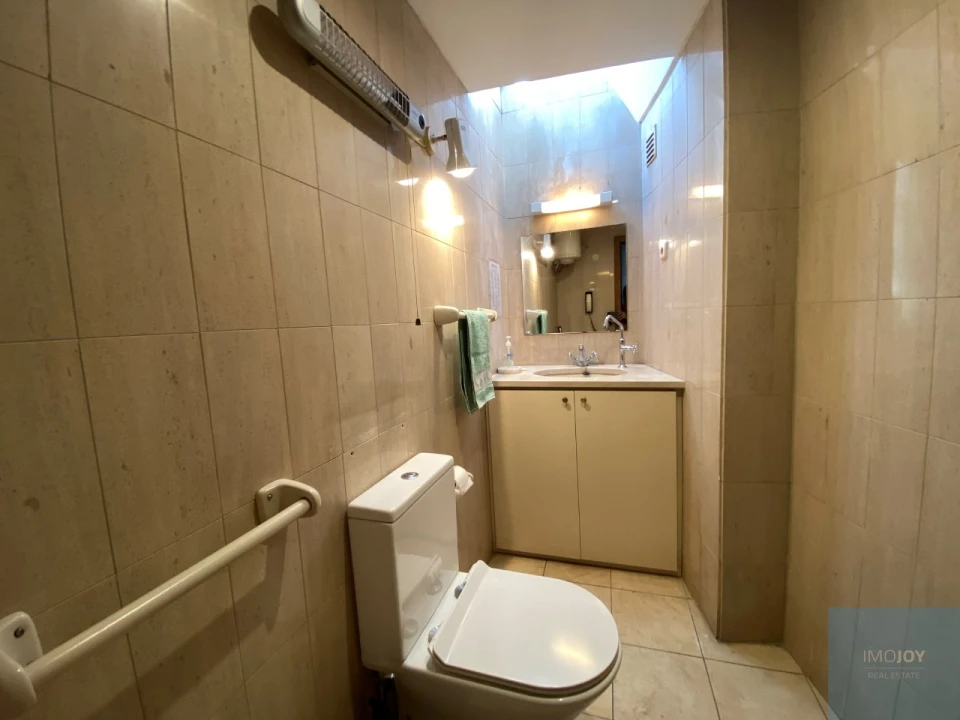 Escritório para Arrendamento em Lordelo do Ouro e Massarelos Foto 19