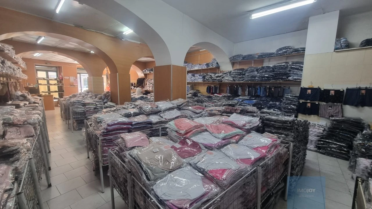 Loja para Venda em Arroios Foto 4