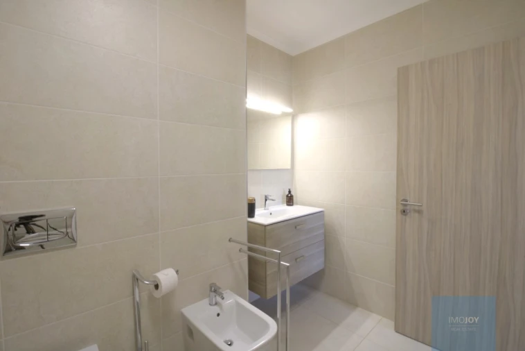 Apartamento T2 para Venda em Portimão Foto 17