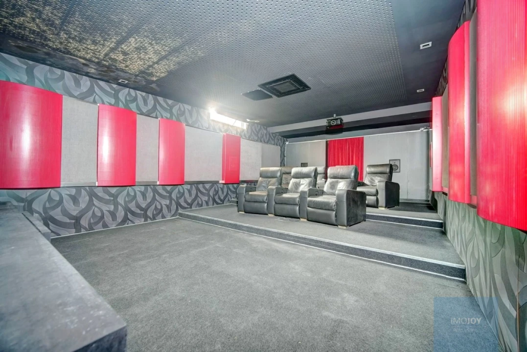 Moradia T5 para Venda em Quinta do Conde Foto 34