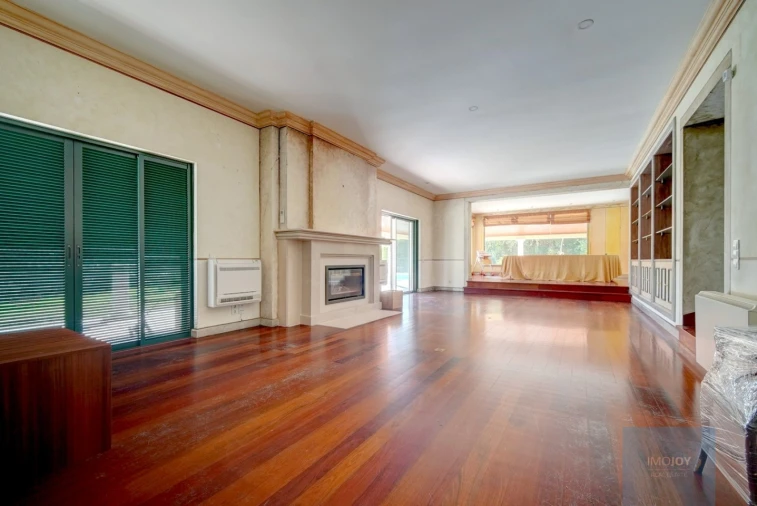 Moradia T5 para Venda em Quinta do Conde Foto 6