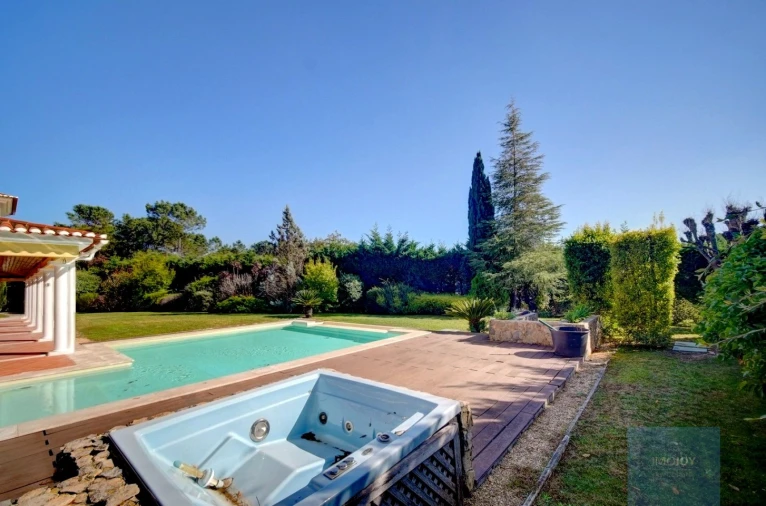 Moradia T5 para Venda em Quinta do Conde Foto 41