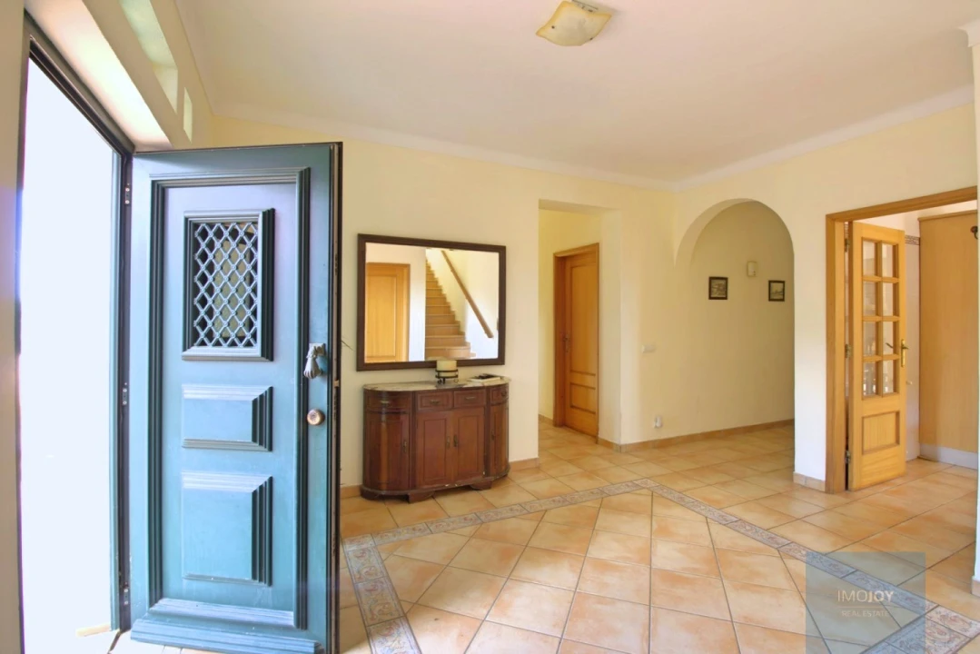 Moradia T5 para Venda em Estômbar e Parchal Foto 5