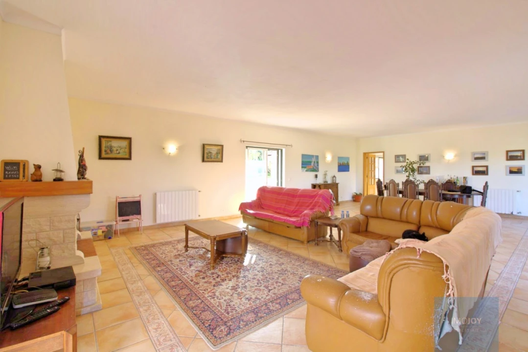 Moradia T5 para Venda em Estômbar e Parchal Foto 17