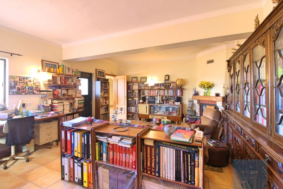 Moradia T5 para Venda em Estômbar e Parchal Foto 24