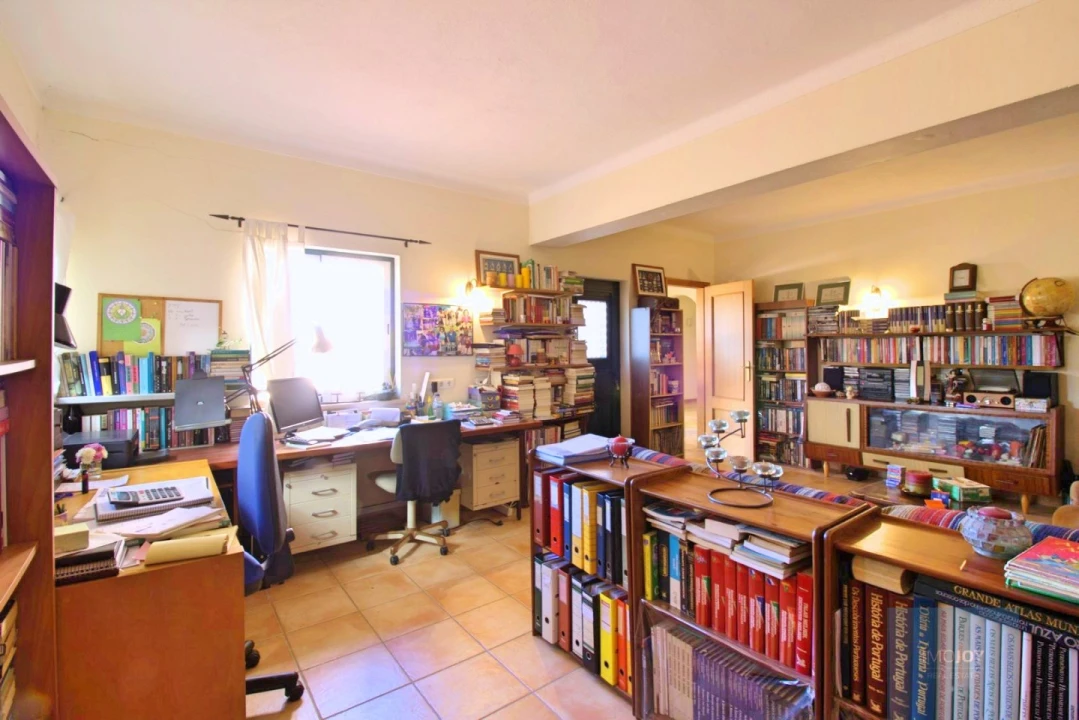 Moradia T5 para Venda em Estômbar e Parchal Foto 25