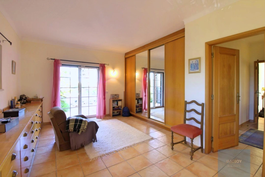 Moradia T5 para Venda em Estômbar e Parchal Foto 26