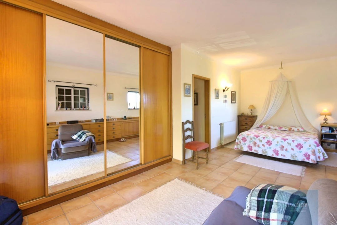 Moradia T5 para Venda em Estômbar e Parchal Foto 27