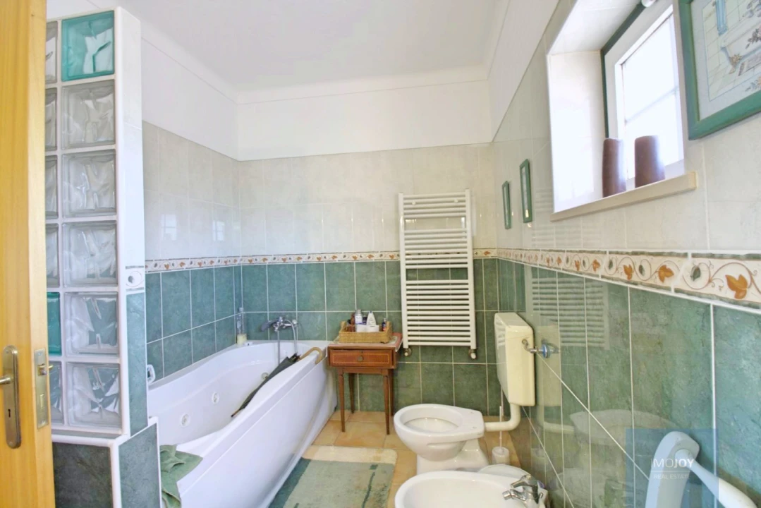 Moradia T5 para Venda em Estômbar e Parchal Foto 41