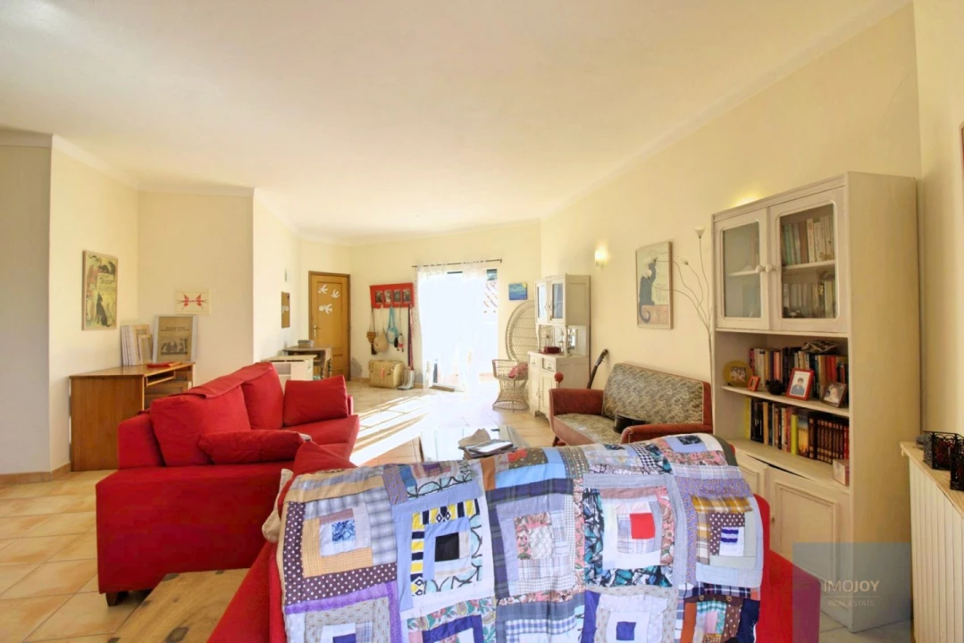 Moradia T5 para Venda em Estômbar e Parchal Foto 48