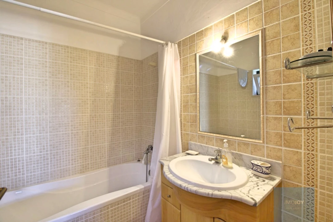 Moradia T5 para Venda em Estômbar e Parchal Foto 81