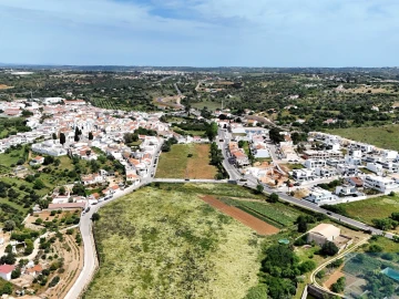 Moradia T5 para Venda em Estômbar e Parchal