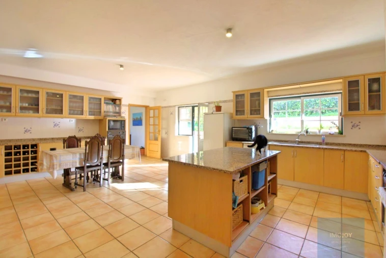 Moradia T5 para Venda em Estômbar e Parchal Foto 8