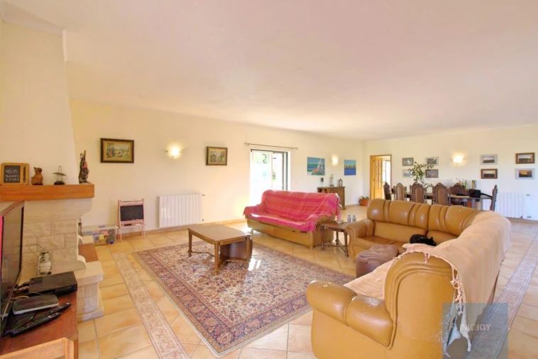 Moradia T5 para Venda em Estômbar e Parchal Foto 17