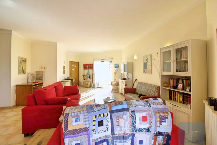 Moradia T5 para Venda em Estômbar e Parchal Foto 48