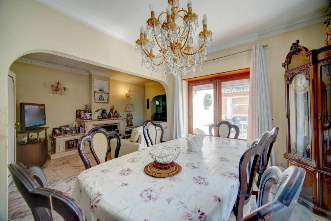 Moradia T4 para Venda em Alcabideche Foto 4