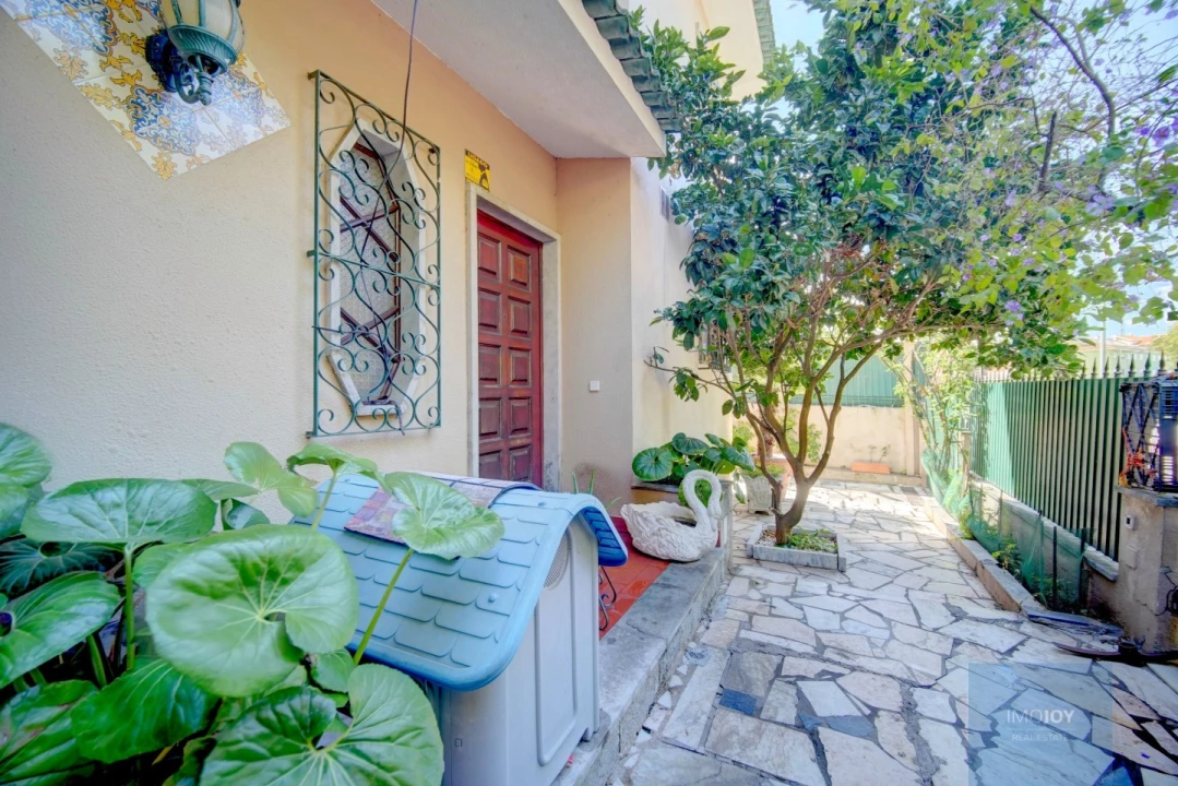 Moradia T4 para Venda em Alcabideche Foto 23