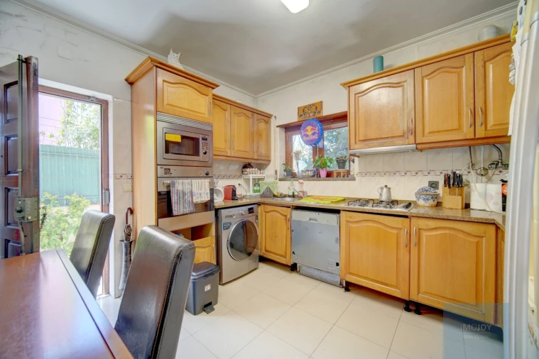 Moradia T4 para Venda em Alcabideche Foto 7