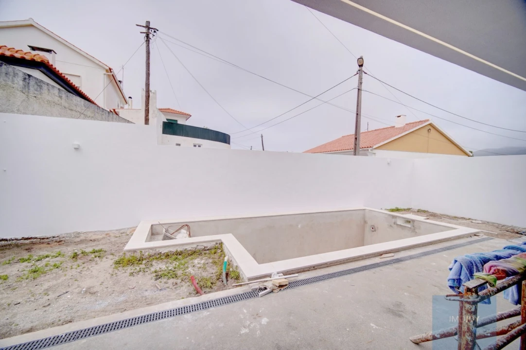 Moradia T4 para Venda em Alcabideche Foto 29