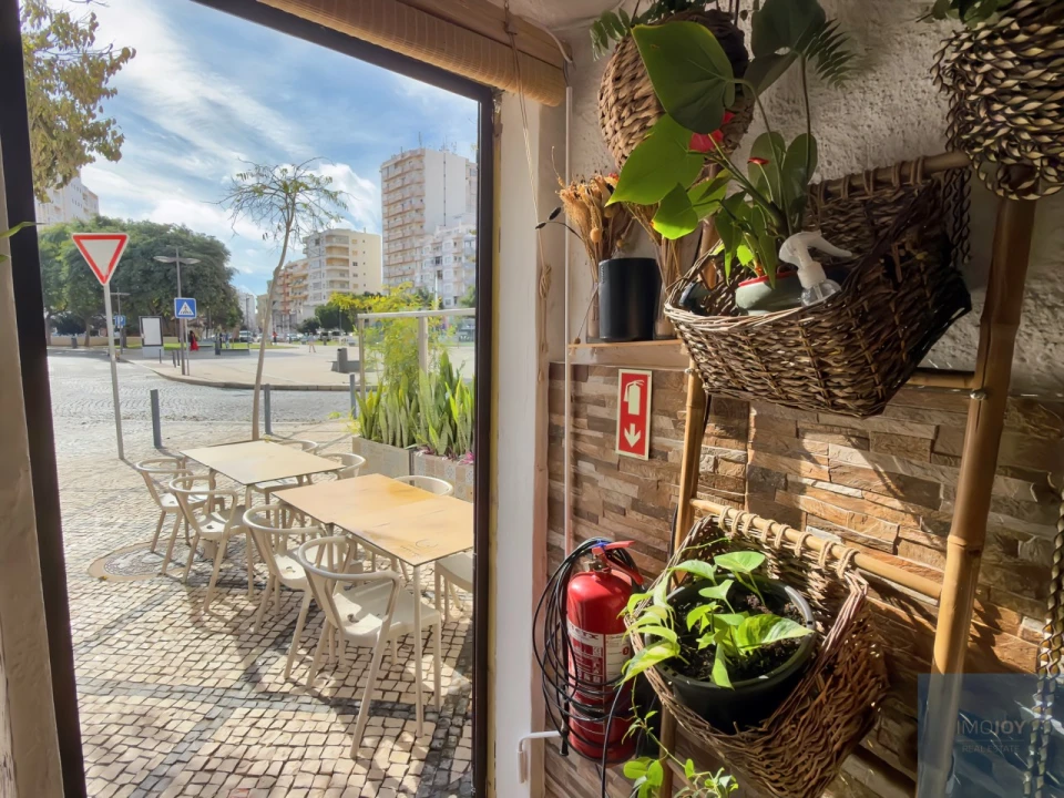 Loja para Arrendamento em Portimão Foto 11