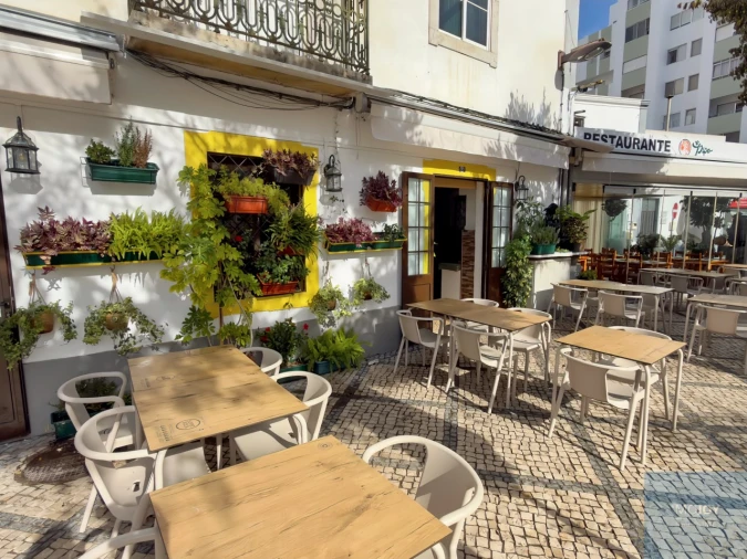 Loja para Arrendamento em Portimão Foto 1