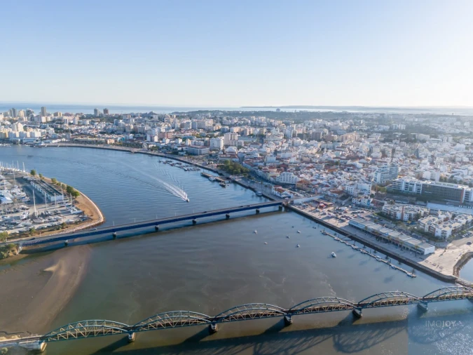 Loja para Arrendamento em Portimão Foto 22