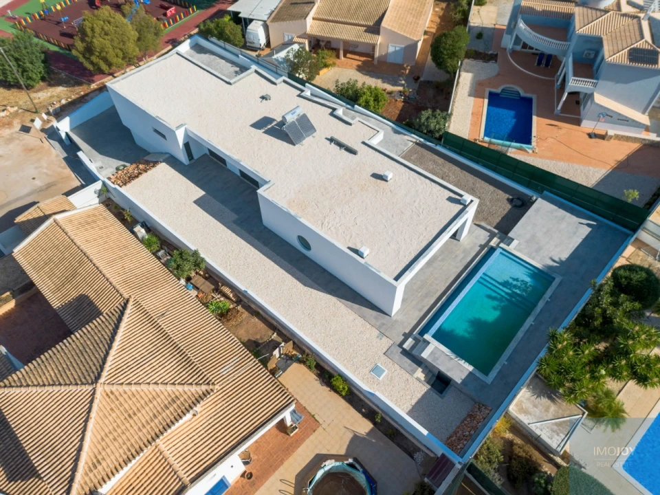 Moradia T3 para Venda em Mexilhoeira Grande Foto 1