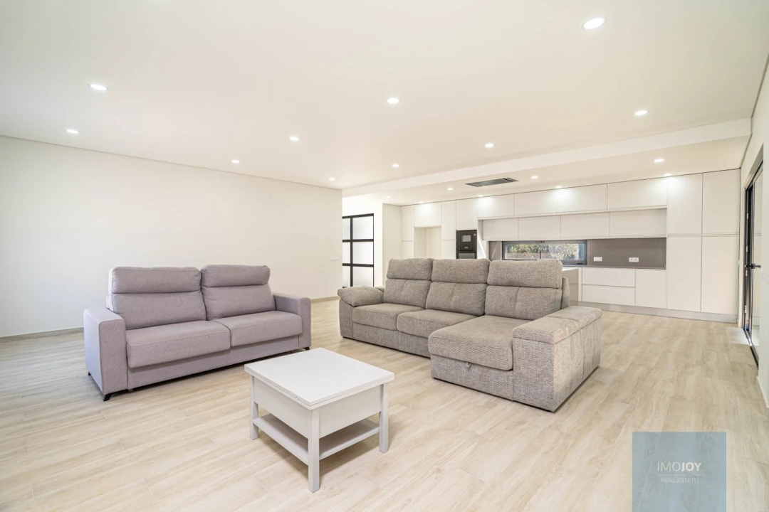 Moradia T3 para Venda em Mexilhoeira Grande Foto 9