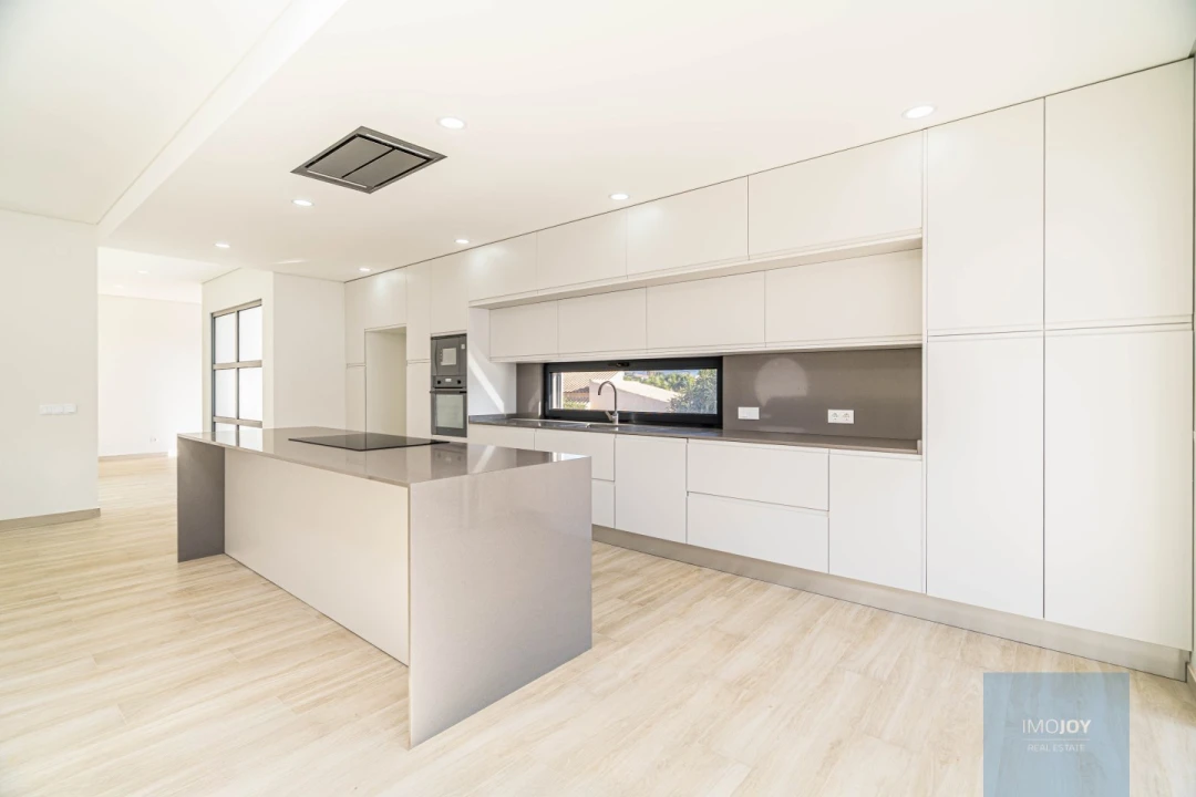 Moradia T3 para Venda em Mexilhoeira Grande Foto 13