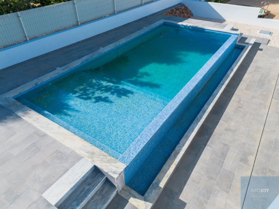 Moradia T3 para Venda em Mexilhoeira Grande Foto 30