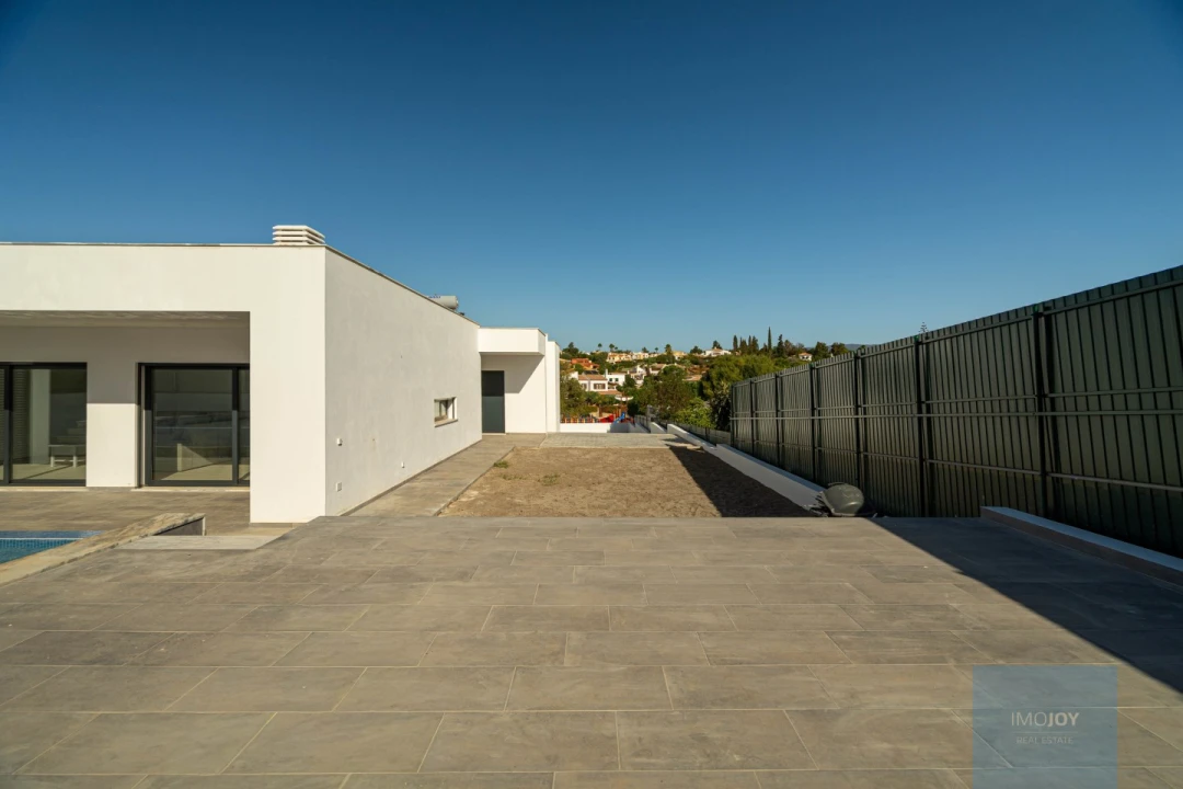 Moradia T3 para Venda em Mexilhoeira Grande Foto 36