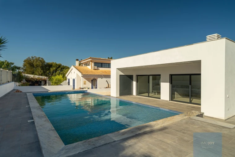 Moradia T3 para Venda em Mexilhoeira Grande Foto 4