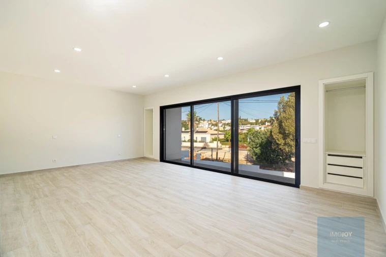 Moradia T3 para Venda em Mexilhoeira Grande Foto 15