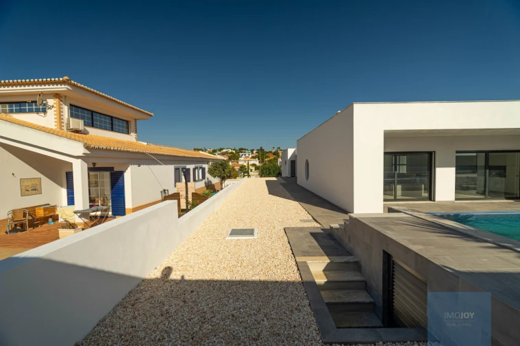 Moradia T3 para Venda em Mexilhoeira Grande Foto 31