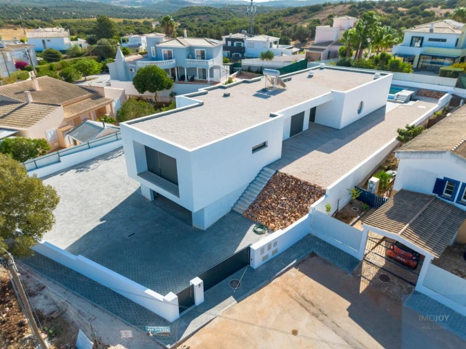 Moradia T3 para Venda em Mexilhoeira Grande Foto 44