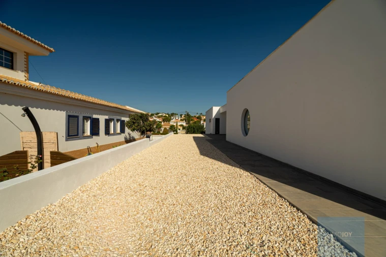 Moradia T3 para Venda em Mexilhoeira Grande Foto 47